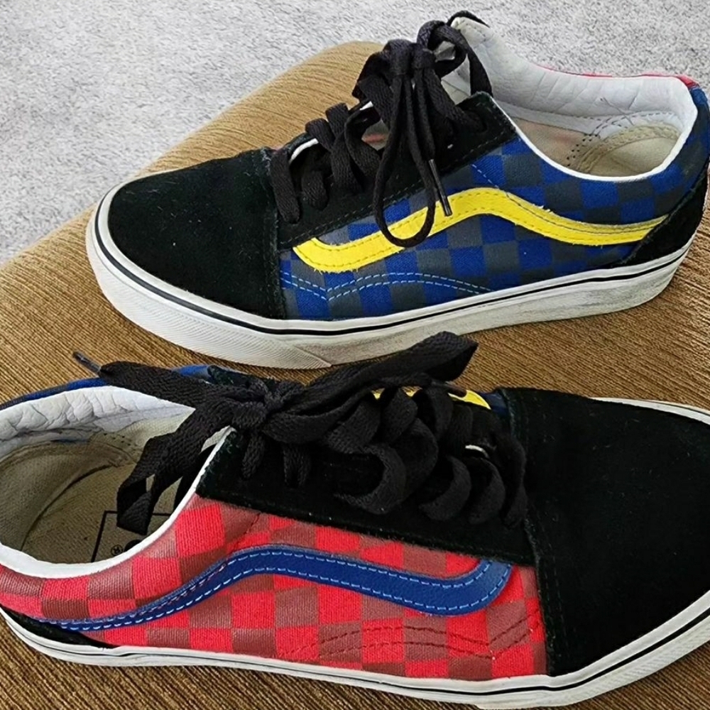 VANS sz 6.5 woman/4.5 mens/youth